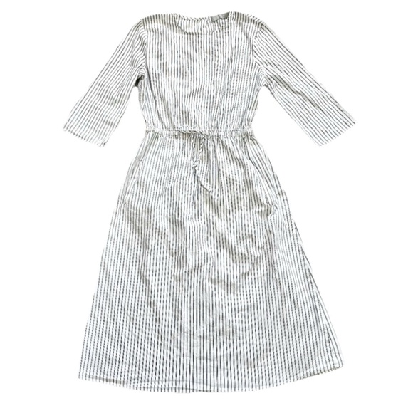 Solika Dresses & Skirts - SOLIKA PINSTRIPED DRESS WITH POCKETS SIZE XS MINIMALIST CONTEMPORARY CHIC